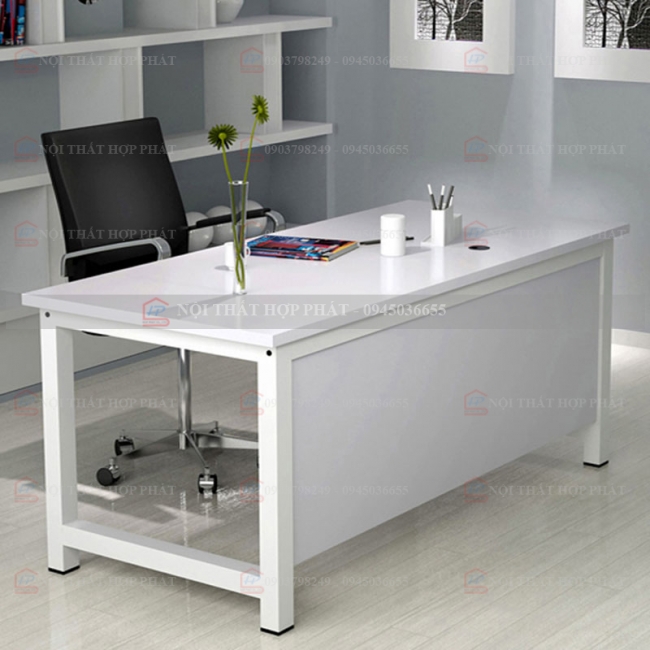 Bàn Làm Việc Chân Sắt BLVCS008 